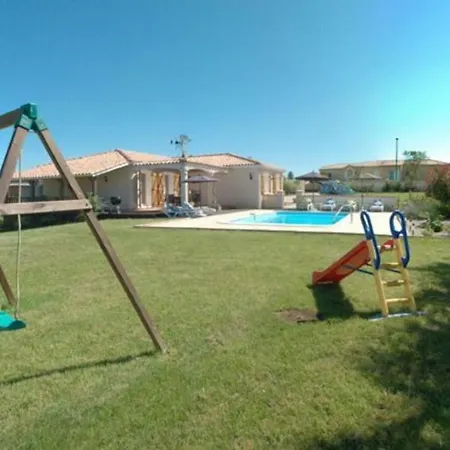 Lovely 3-bed In Les Cammazes. Villa Les Cammazes